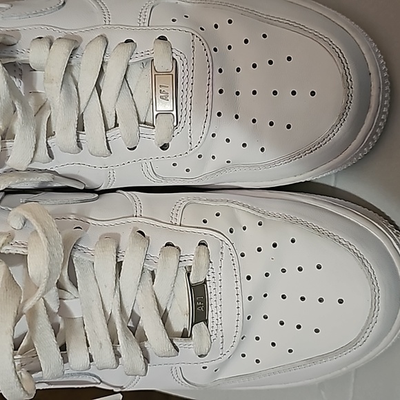 Nike ( AIR FORCE 1) SH - Picture 2 of 10